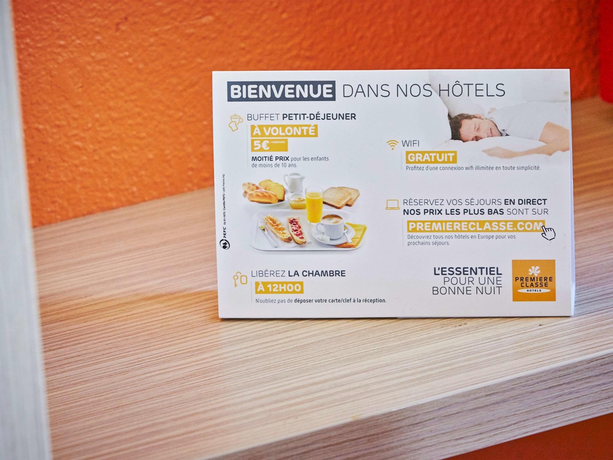 Premiere Classe Melun Senart Hotel *